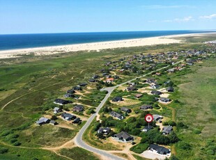 Lyst og velholdt sommerhus nær Lakolk Strand