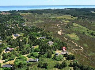 Nybygget kvalitetssommerhus med panoramaudsigt over heden