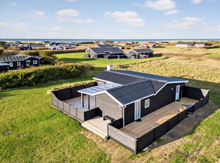 Flot renoveret sommerhus 450 meter fra Furreby Strand