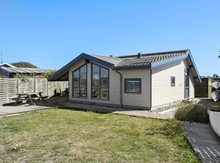 Sommerhus med fantastisk udsigt til Storebælt ved Knivkær Strand