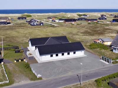 Sommerhus - 24 personer - Strandvejen