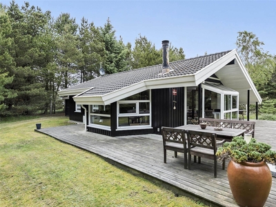 Velholdt sommerhus med spa og sauna