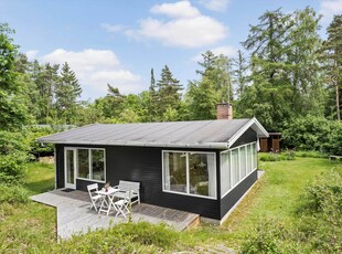 Rummeligt sommerhus i Asserbo