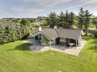 Skønt og flot sommerhus i gåafstand til Blokhus Strand