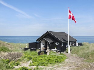 Hyggelig sommerhusidyl med Vesterhavet som nærmeste nabo