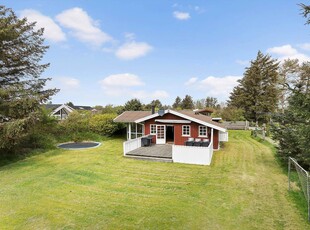 Charmerende sommerhus tæt på Blokhus By og Strand