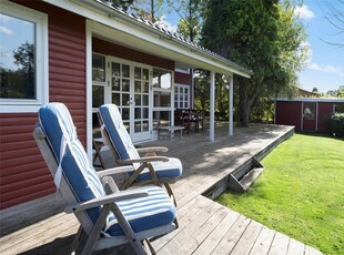 Hyggeligt sommerhus ved Ajstrup Strand tæt på Aarhus