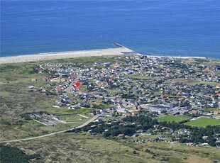 Spændende sommerhus med ladestander til el-biler og aktivitetsmuligheder til 14 personer. Super beliggenhed!