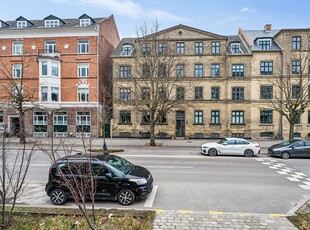 CHARMERENDE LEJLIGHED CENTRALT PÅ FREDERIKSBERG