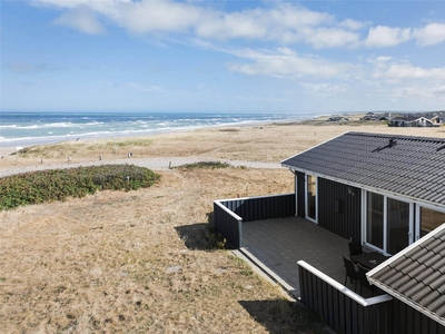 Stort, flot hus med fantastisk panoramaudsigt over Vesterhavet