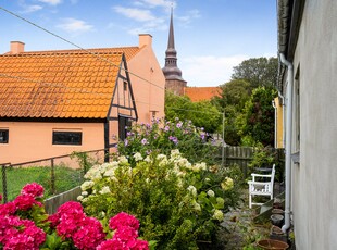 CHARMERENDE OG CENTRALT BELIGGENDE BYHUS - MULIGHED FOR FLEXBOLIG