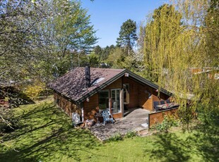 Hyggeligt sommerhus, kun 250 meter fra naturstrand