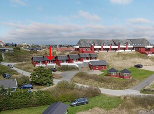 Meget velholdt og hyggelig indrettet ferielejlighed i Henne Strand