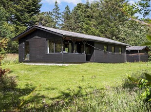 Naturskønt sommerhus med ægte sommerhusstemning og kort afstand til Fårup Sommerland