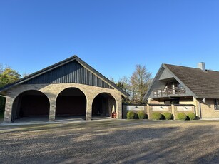 494-7637 Boldingvej 7, Bolding - LANDEJENDOM MED STÆRKE OG VELHOLDTE BYGNINGER.