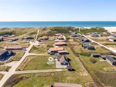 Hyggeligt sommerhus i naturskønne Aargab 150 meter fra Vesterhavet