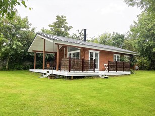 Dejligt sommerhus i fredelige omgivelser