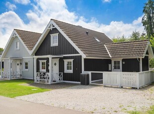 Hyggeligt moderne sommerhus i vejby