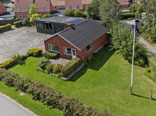 370-5991 Ugerløsevej 5, Ugerløse - KÆMPE GARAGE 120 M2 - VILLA MED KÆLDER PÅ 80 M2 - FANTASTISK TIL BÅDE HOBBY