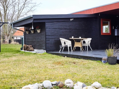 Hyggeligt sommerhus tæt på stranden og den smukke kyststrækning