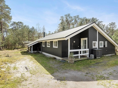 Sommerhus i smuk natur og tæt på Dueodde sandstrand