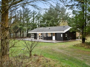 Dejligt sommerhus med spa og sauna i naturskønne omgivelser