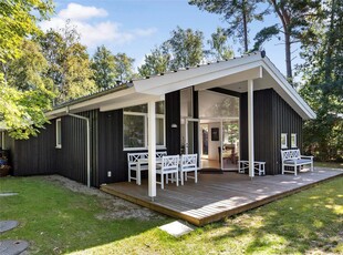 Dejligt hus med sauna samt vildmarksbad og beliggende tæt på fantastisk sandstrand