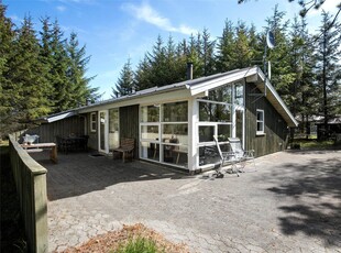 Et skønt sommerhus ved populære Thorup Strand