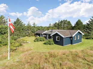 Hyggeligt træsommerhus på lukket vej i Grønhøj