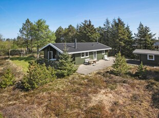 Dejligt sommerhus i smukke omgivelser ved Thorup Strand