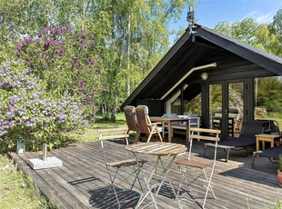 Hyggeligt sommerhus nær dejlig strand