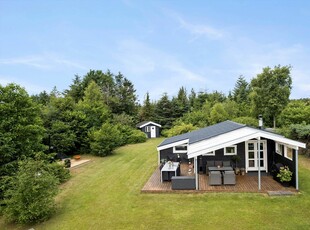 Superhyggeligt sommerhus nær Bisnap Strand