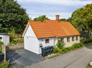 SKØNT LANDHUS I GRØNNE OMGIVELSER