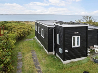 Fantastisk beliggenhed, dejligt sommerhus direkte til strand i Juelsminde - panoramaudsigt