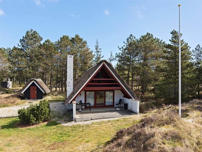 Hyggeligt og rummeligt sommerhus i naturskønt område