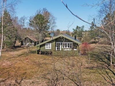 Skønt sommerhus med dejlig og hyggelig indretning.