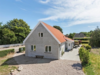 Hyggeligt og dejligt indrettet feriehus på øst Møn i Magleby ved siden af kirken.