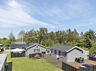 448-0089 Kongevejen 203, Hou - Sommerhus på hjørnegrund med det hyggeligste udemiljø