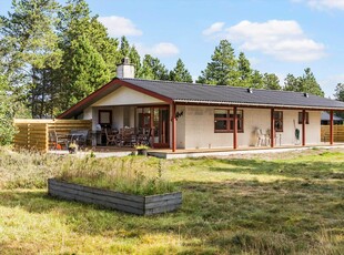 Hyggeligt sommerhus i rolige og naturskønne omgivelser