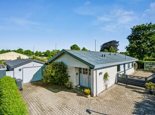 LYS OG VELDISPONERET HUS I AALBORG