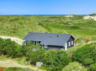 Dejligt sommerhus på flot naturgrund i rolige omgivelser